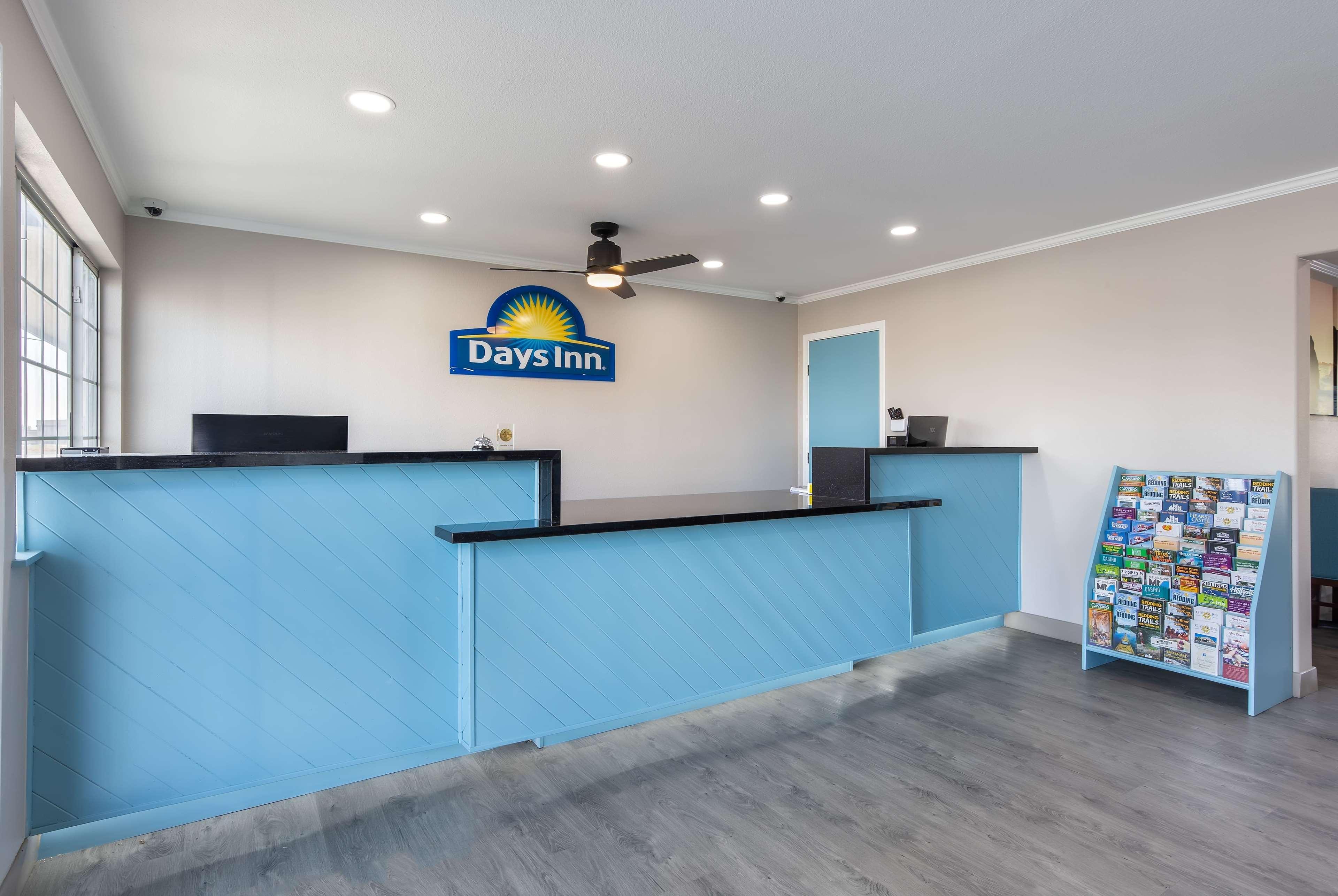 Days Inn By Wyndham Red Bluff Exterior photo