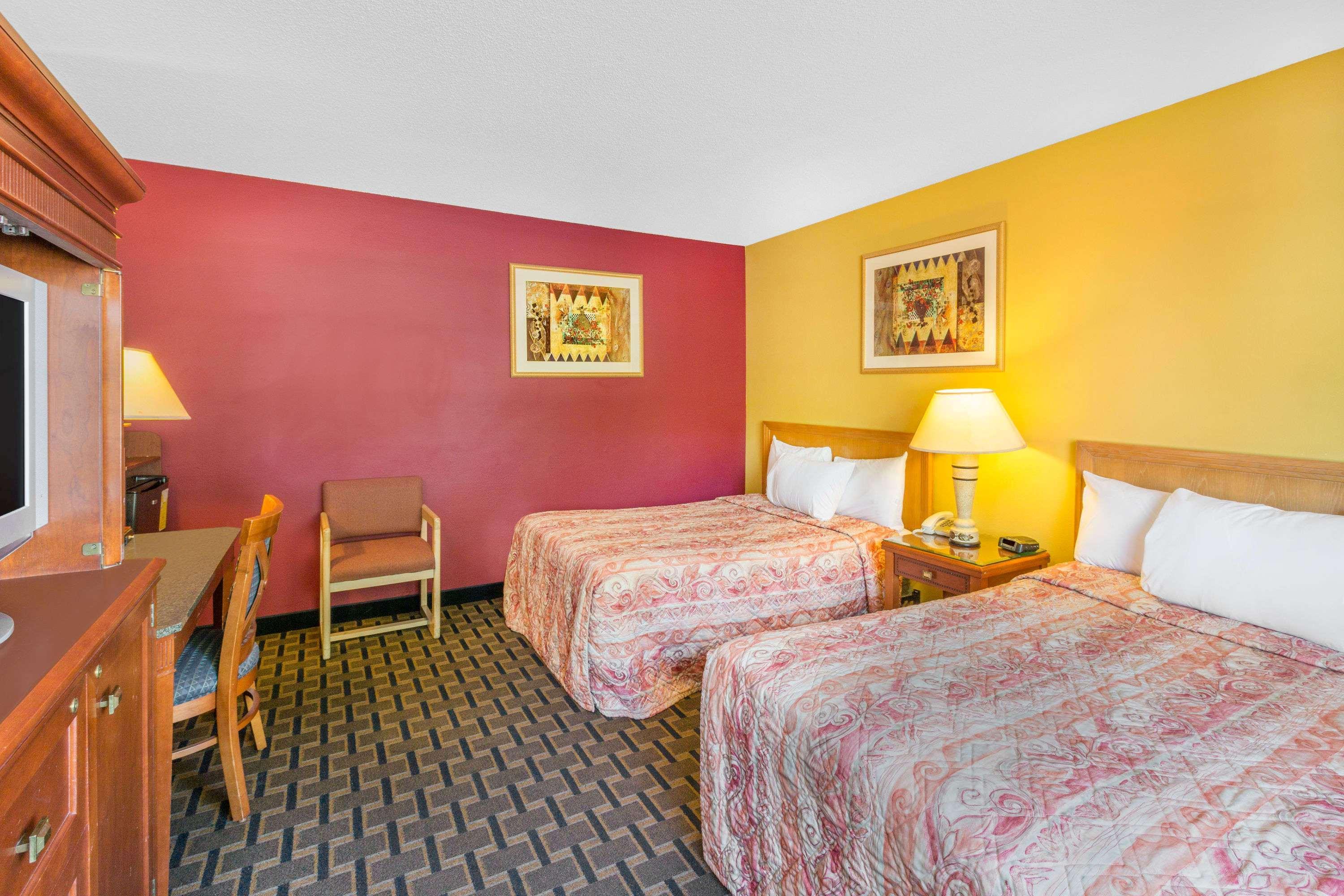 Days Inn By Wyndham Red Bluff Exterior photo
