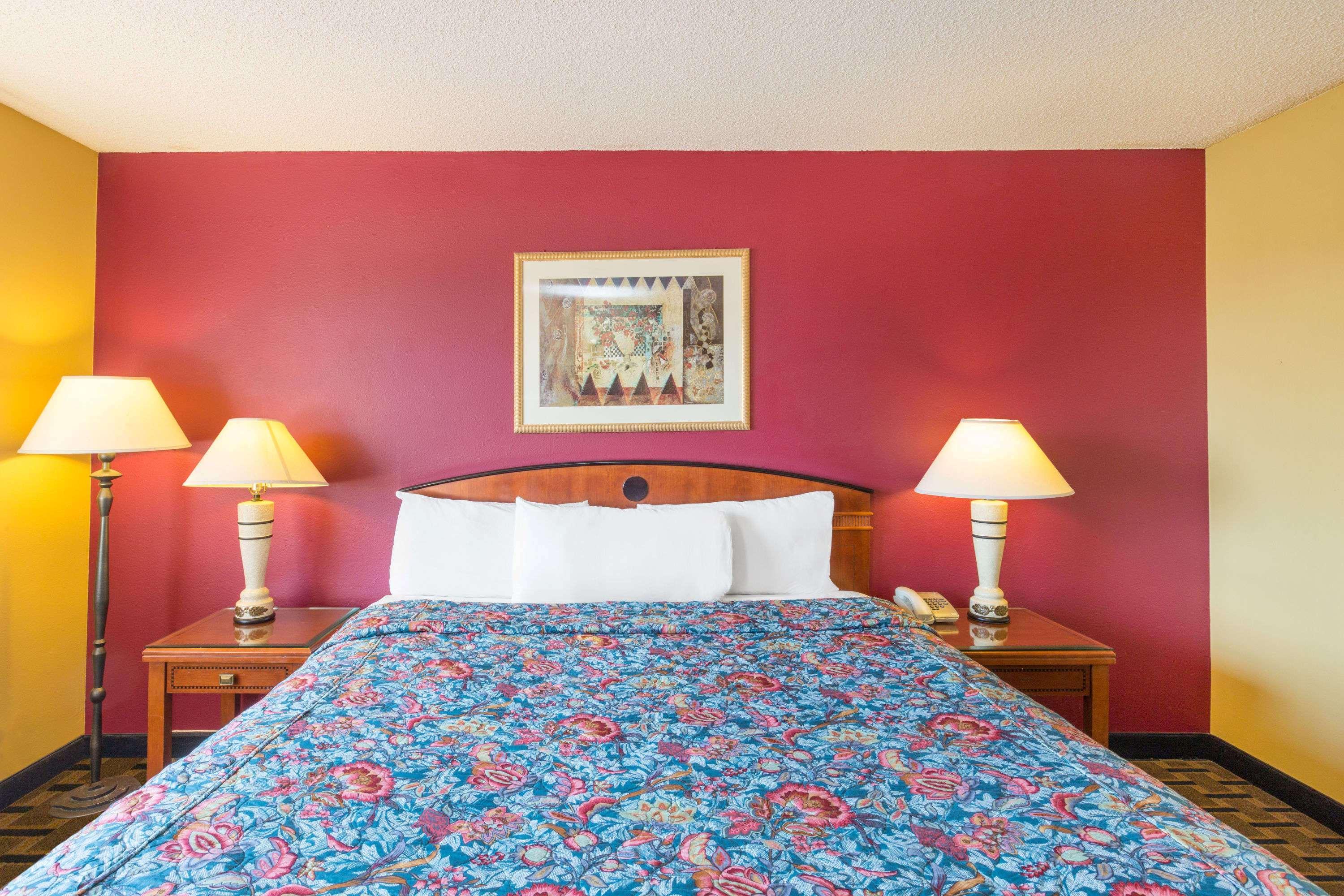 Days Inn By Wyndham Red Bluff Exterior photo