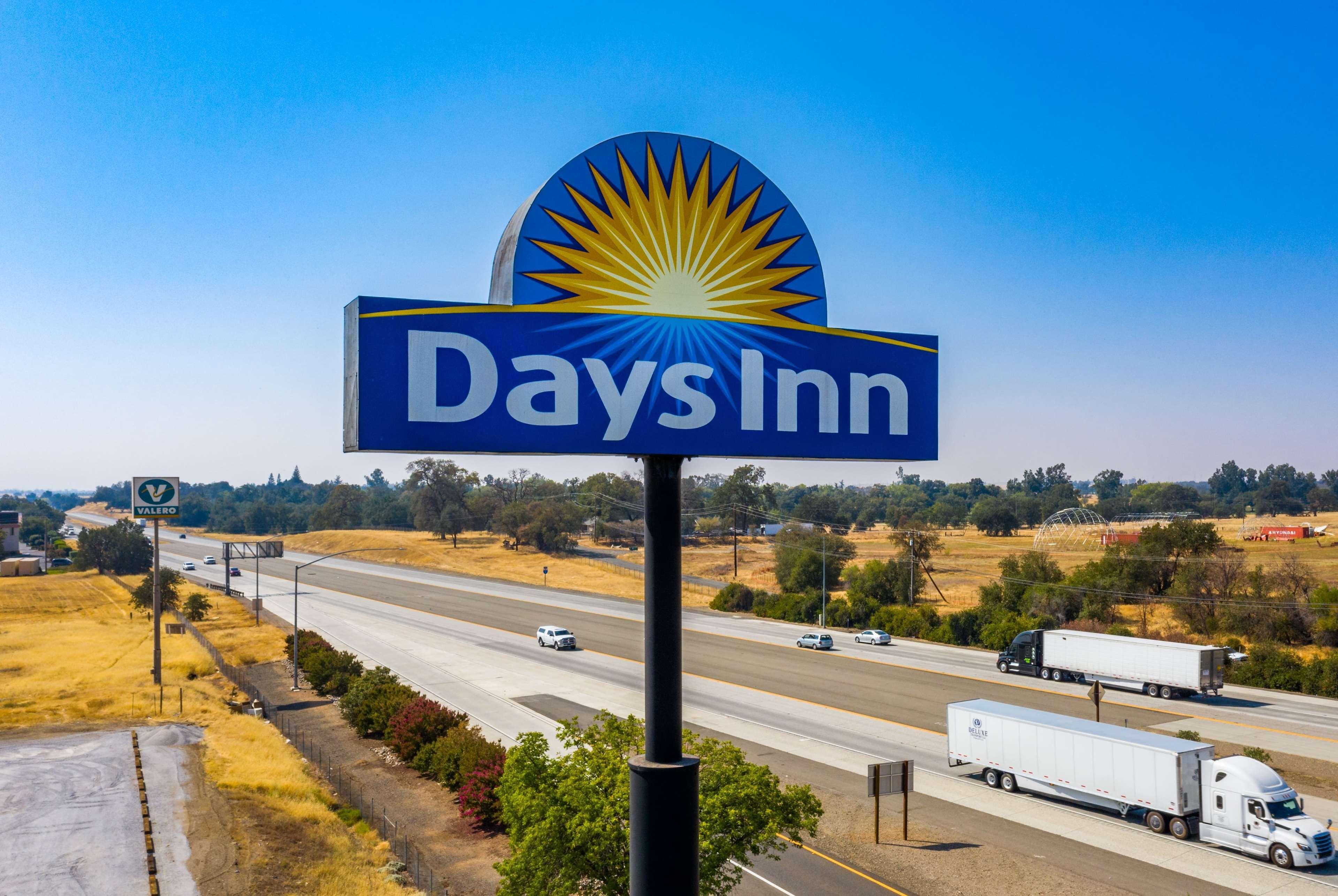 Days Inn By Wyndham Red Bluff Exterior photo